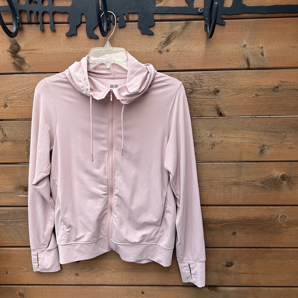 251.UNIQLO AIRism Women’s Full-Zip Soft Pink  Hooded Jacket